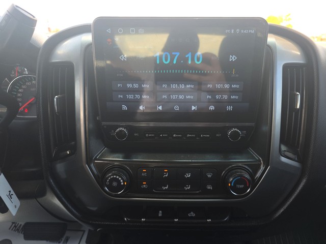 Chevrolet Silverado 1500 Vehicle Full-screen Gallery Image 11