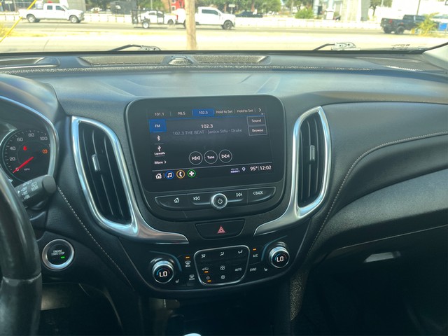 Chevrolet Equinox Vehicle Full-screen Gallery Image 12