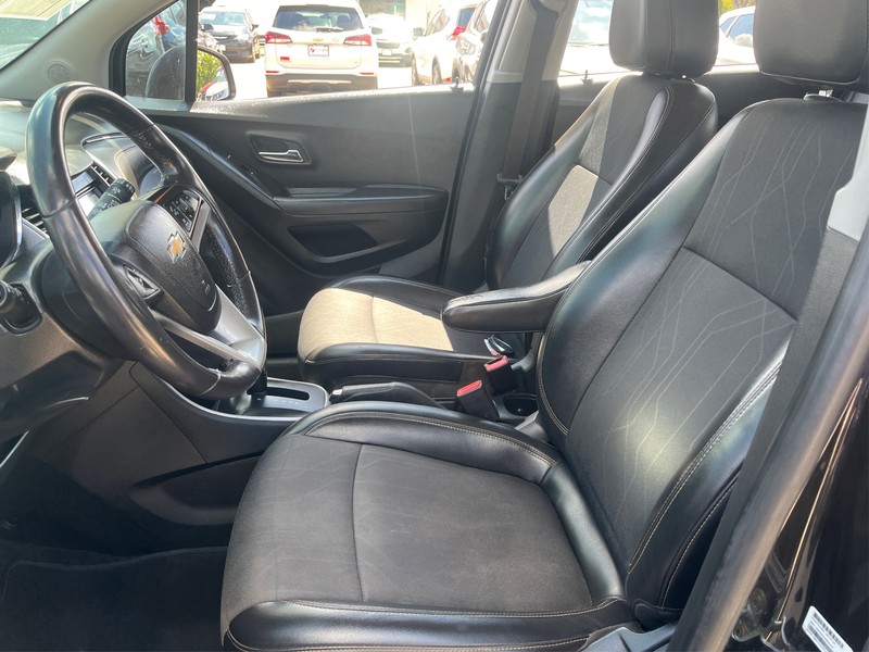 Chevrolet Trax Vehicle Full-screen Gallery Image 8