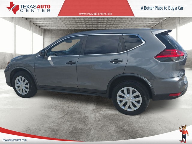 Nissan Rogue Vehicle Full-screen Gallery Image 05