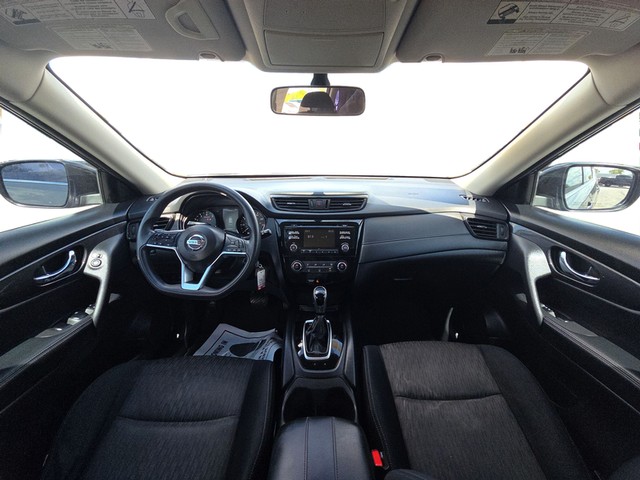 Nissan Rogue Vehicle Full-screen Gallery Image 15