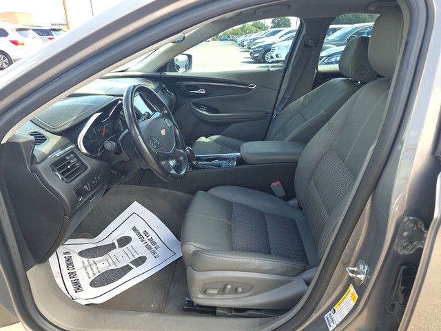 Chevrolet Impala Vehicle Full-screen Gallery Image 09