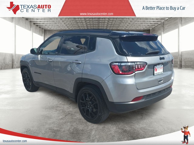 Jeep Compass Vehicle Full-screen Gallery Image 08