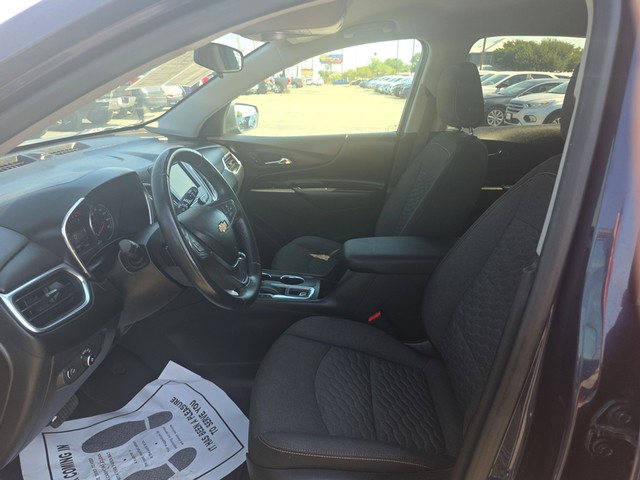 Chevrolet Equinox Vehicle Full-screen Gallery Image 09