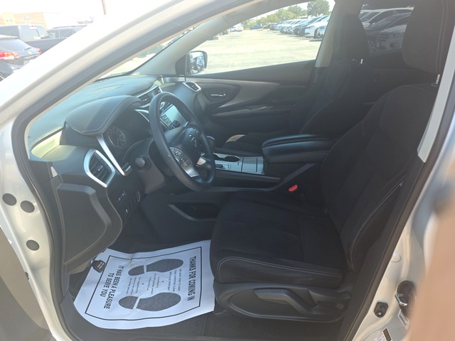 Nissan Murano Vehicle Full-screen Gallery Image 09