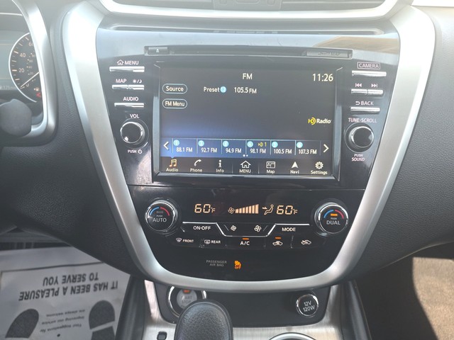 Nissan Murano Vehicle Full-screen Gallery Image 12