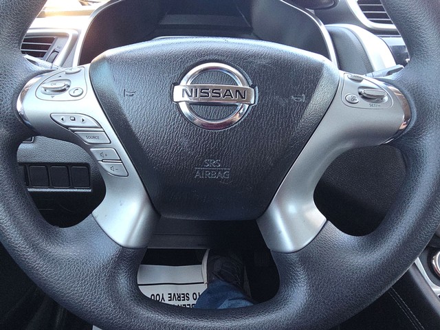 Nissan Murano Vehicle Full-screen Gallery Image 14