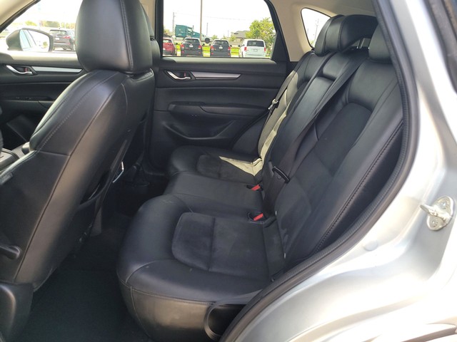 Mazda CX-5 Vehicle Full-screen Gallery Image 10