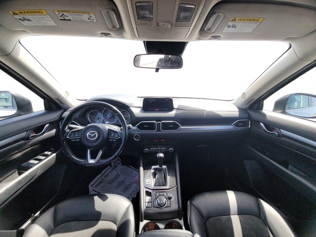 Mazda CX-5 Vehicle Full-screen Gallery Image 16
