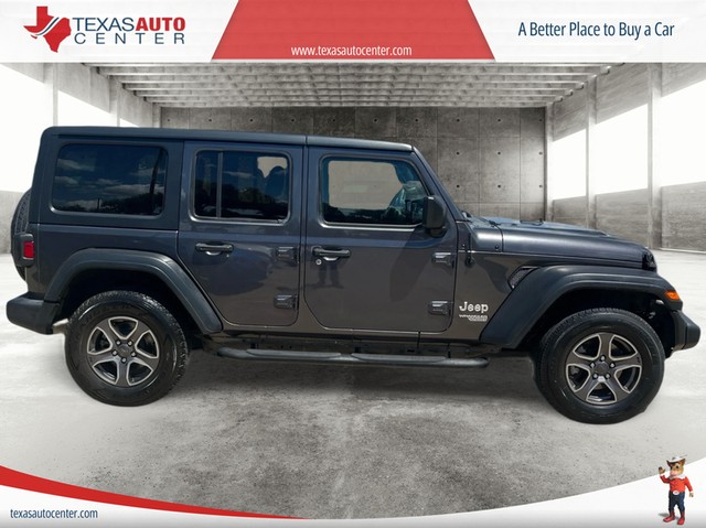 Jeep Wrangler Unlimited Vehicle Full-screen Gallery Image 04