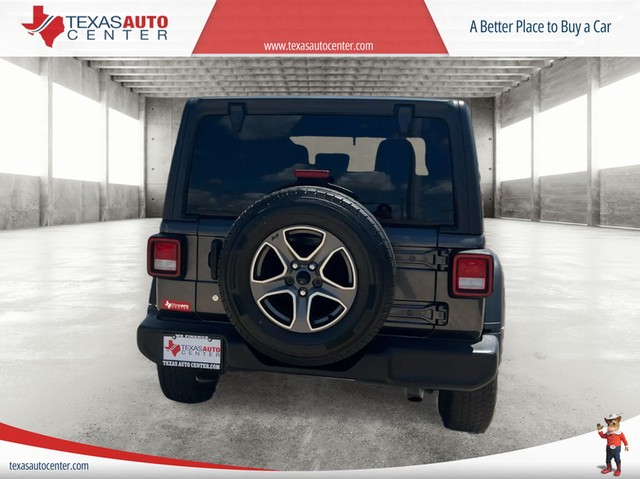 Jeep Wrangler Unlimited Vehicle Full-screen Gallery Image 06