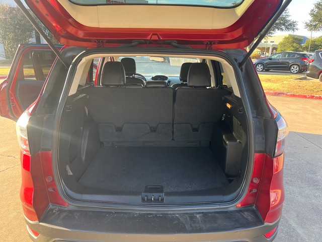 Ford Escape Vehicle Full-screen Gallery Image 11