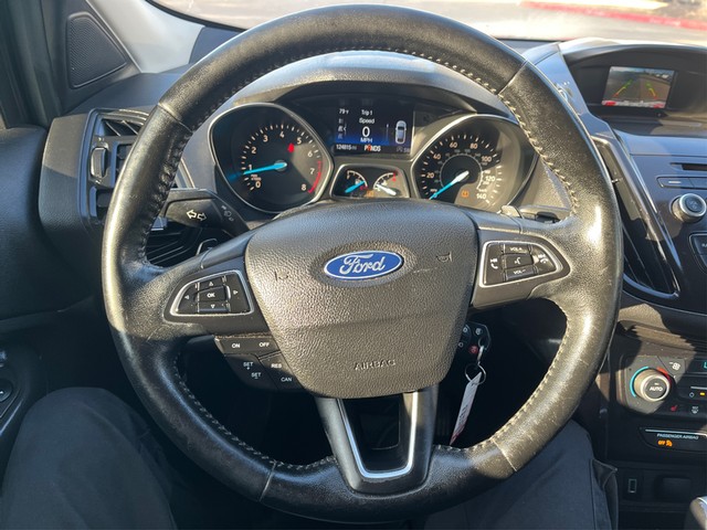 Ford Escape Vehicle Full-screen Gallery Image 14