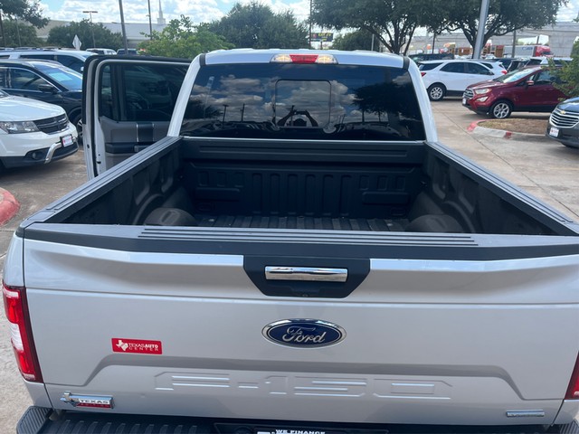 Ford F-150 Vehicle Full-screen Gallery Image 10