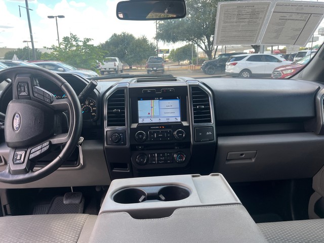 Ford F-150 Vehicle Full-screen Gallery Image 11