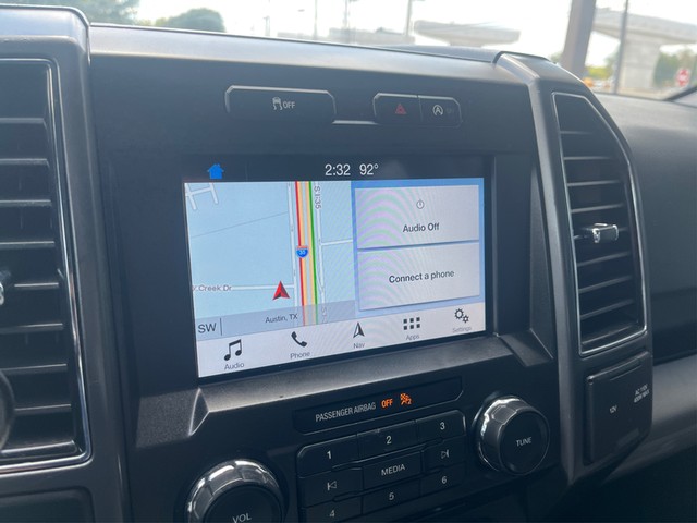 Ford F-150 Vehicle Full-screen Gallery Image 16