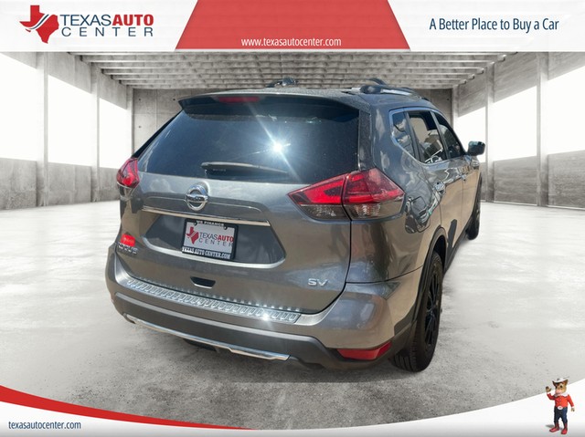 Nissan Rogue Vehicle Full-screen Gallery Image 06