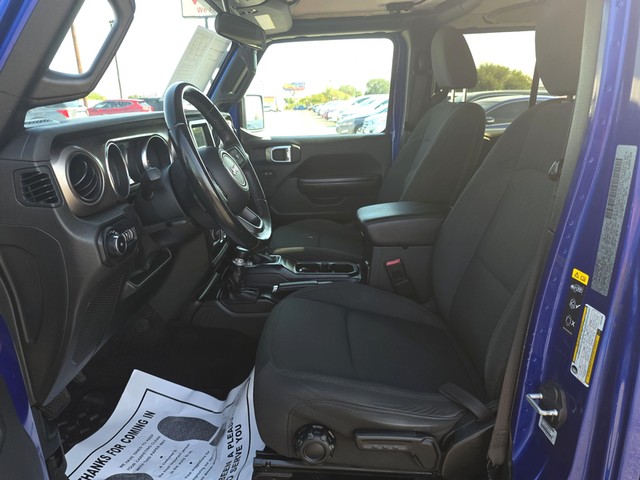 Jeep Wrangler Unlimited Vehicle Full-screen Gallery Image 09