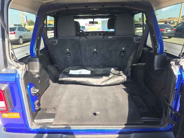 Jeep Wrangler Unlimited Vehicle Full-screen Gallery Image 11