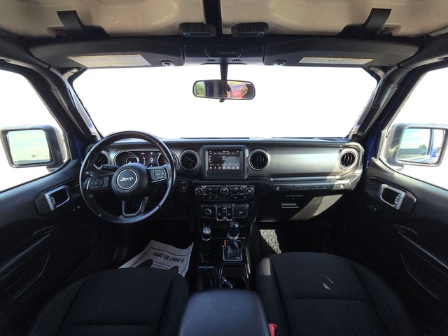 Jeep Wrangler Unlimited Vehicle Full-screen Gallery Image 15