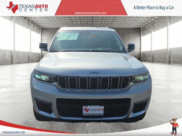 Jeep Grand Cherokee L Vehicle Full-screen Gallery Image 03