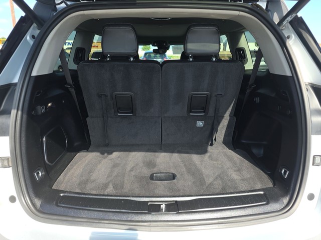 Jeep Grand Cherokee L Vehicle Full-screen Gallery Image 11