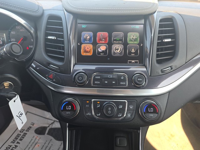 Chevrolet Impala Vehicle Full-screen Gallery Image 11