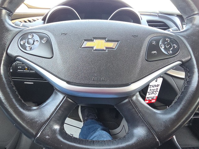 Chevrolet Impala Vehicle Full-screen Gallery Image 13
