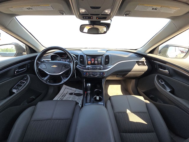 Chevrolet Impala Vehicle Full-screen Gallery Image 14