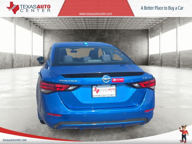 Nissan Sentra Vehicle Full-screen Gallery Image 06