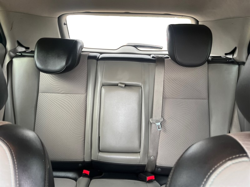 Buick Encore Vehicle Full-screen Gallery Image 13