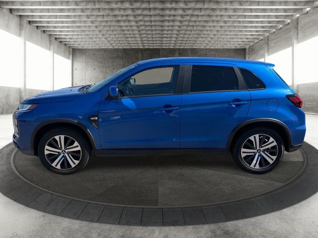 Mitsubishi Outlander Sport Vehicle Full-screen Gallery Image 05