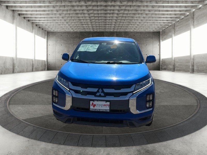 Mitsubishi Outlander Sport Vehicle Full-screen Gallery Image 3