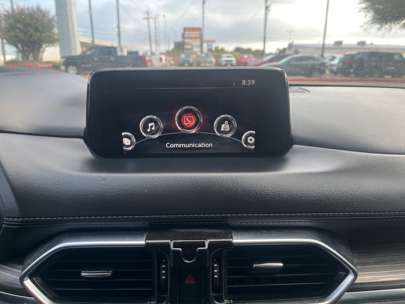 Mazda CX-5 Vehicle Full-screen Gallery Image 12