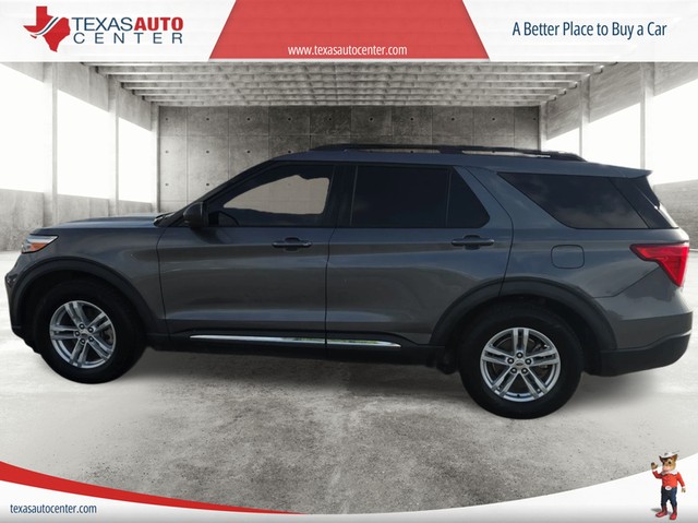 Ford Explorer Vehicle Full-screen Gallery Image 05