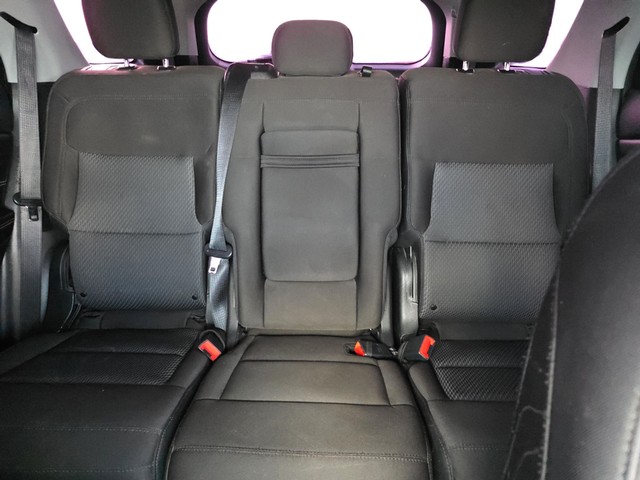 Ford Explorer Vehicle Full-screen Gallery Image 13