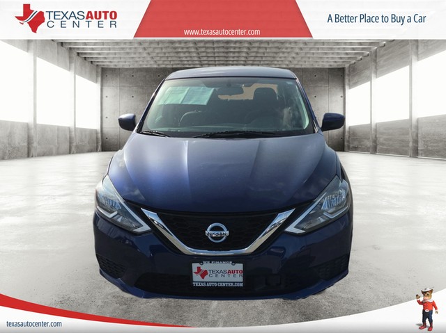 Nissan Sentra Vehicle Full-screen Gallery Image 03
