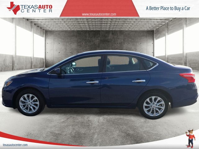 Nissan Sentra Vehicle Full-screen Gallery Image 05