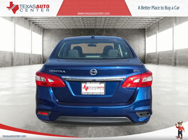 Nissan Sentra Vehicle Full-screen Gallery Image 06