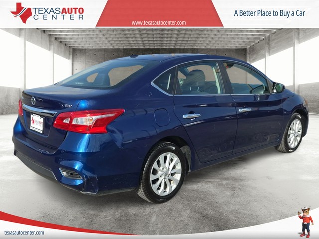 Nissan Sentra Vehicle Full-screen Gallery Image 07