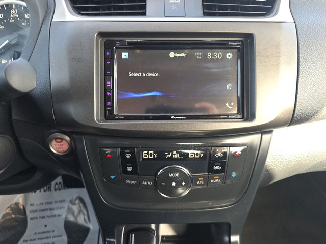 Nissan Sentra Vehicle Full-screen Gallery Image 11