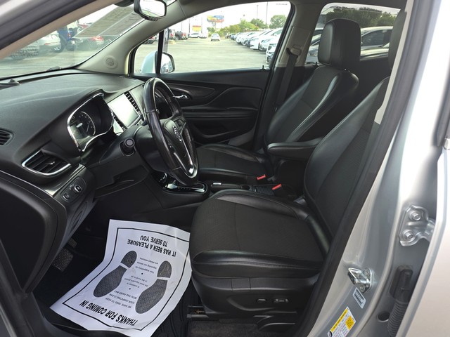 Buick Encore Vehicle Full-screen Gallery Image 09