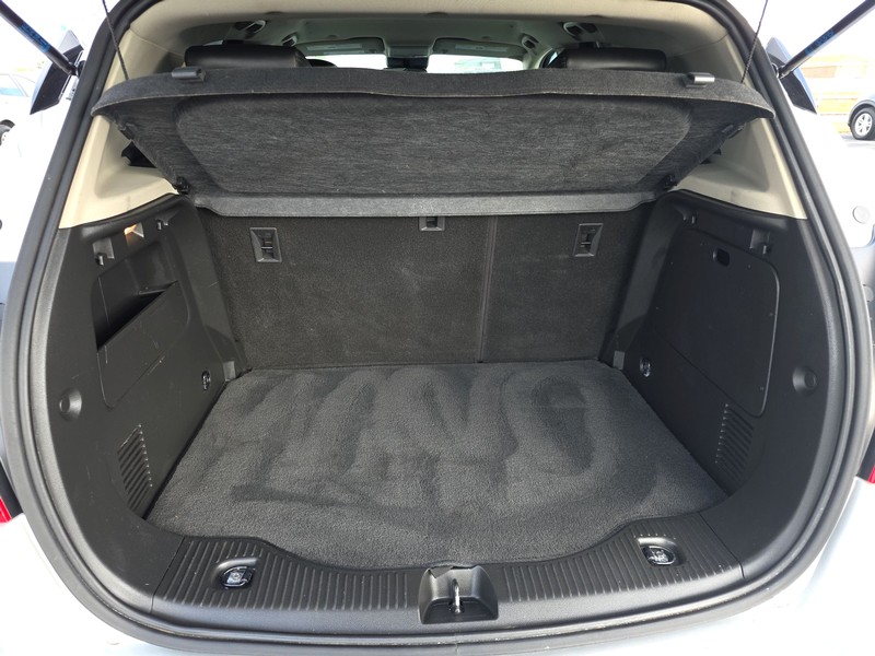 Buick Encore Vehicle Full-screen Gallery Image 11