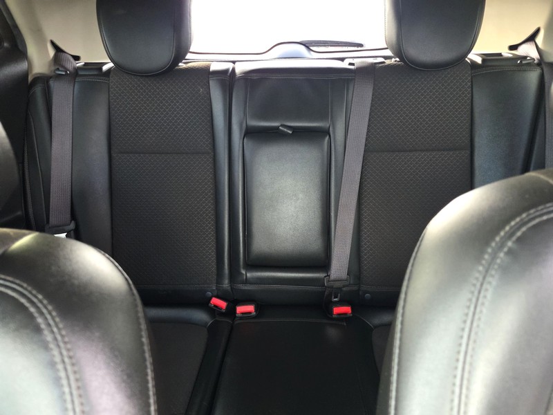 Buick Encore Vehicle Full-screen Gallery Image 13