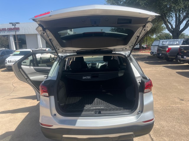 Chevrolet Equinox Vehicle Full-screen Gallery Image 11
