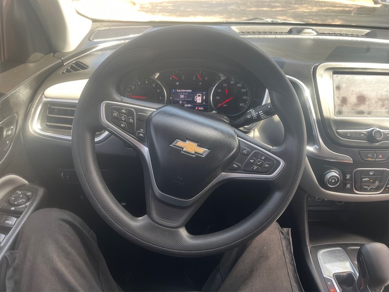 Chevrolet Equinox Vehicle Full-screen Gallery Image 14