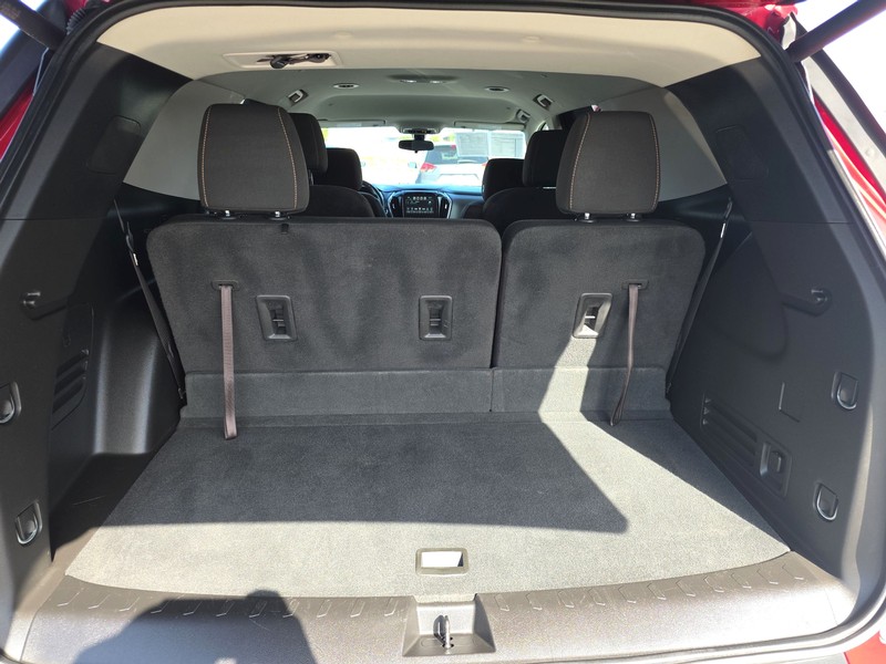 Chevrolet Traverse Vehicle Full-screen Gallery Image 3