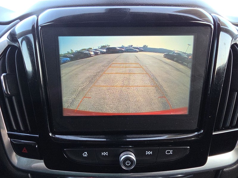 Chevrolet Traverse Vehicle Full-screen Gallery Image 9