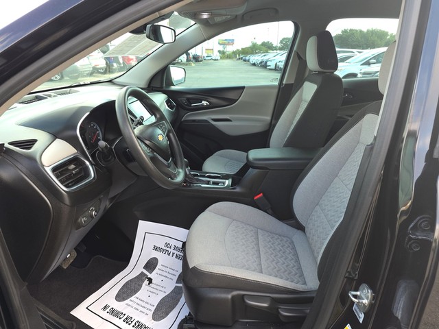 Chevrolet Equinox Vehicle Full-screen Gallery Image 09