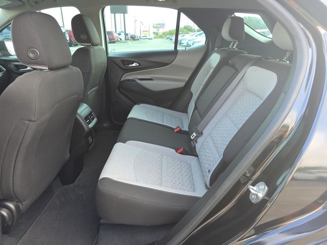 Chevrolet Equinox Vehicle Full-screen Gallery Image 10